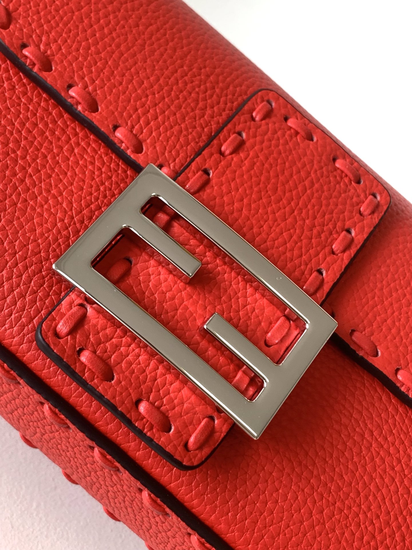 Fendi Mini Baguette Selleria With 309 Hand-sewn Topstitches Shoulder Bag Red 